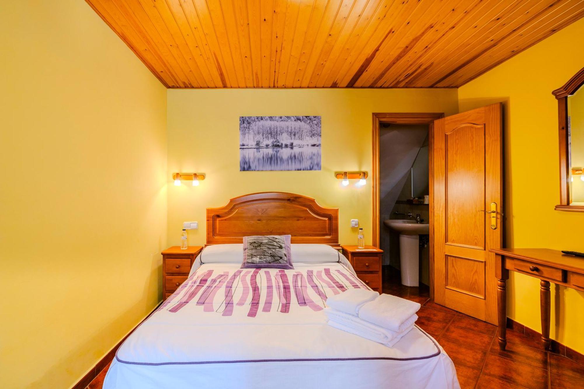 Hostal Panart Bielsa Luaran gambar