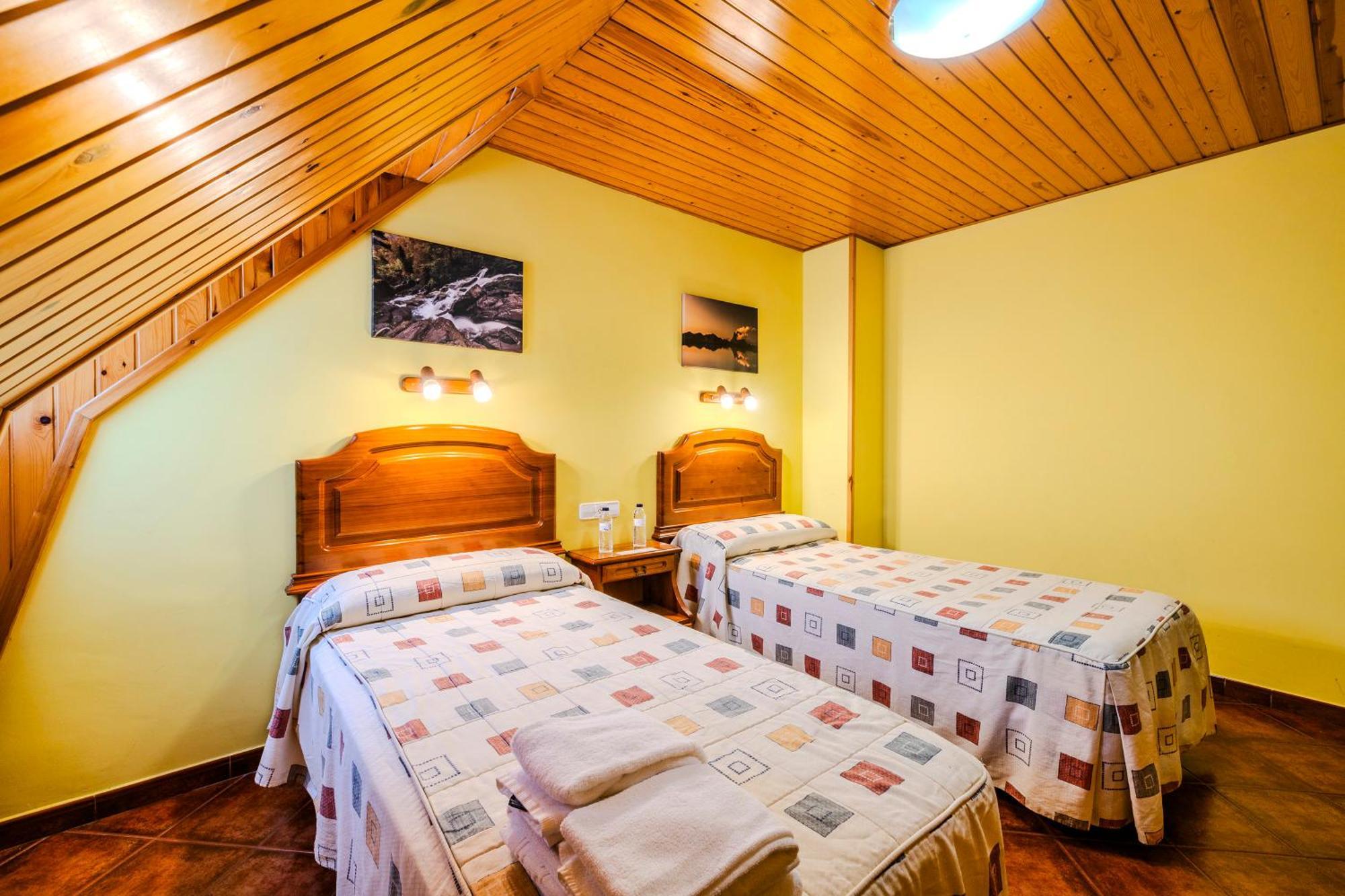 Hostal Panart Bielsa Luaran gambar